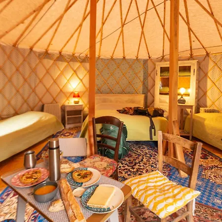 Yourte - Camping Des Trois Rivieres * Bassignac