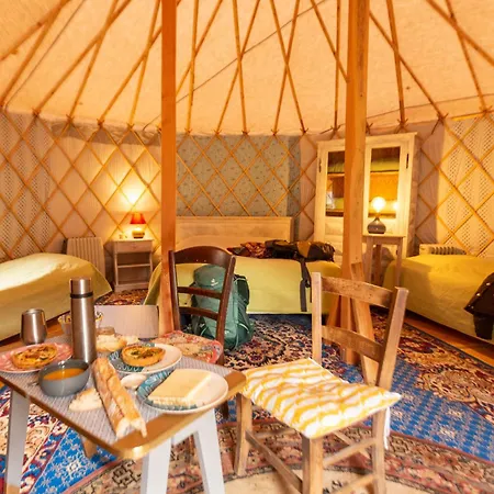 Campsite Yourte - Camping Des Trois Rivieres Bassignac